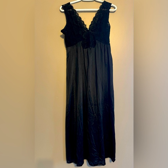 Vanity Fair Other - Vanity Fair Night gown